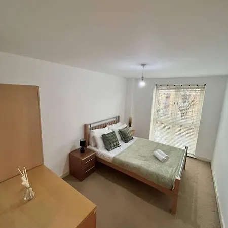 New Build 2 Bedroom With 2 Bath, Apartment London