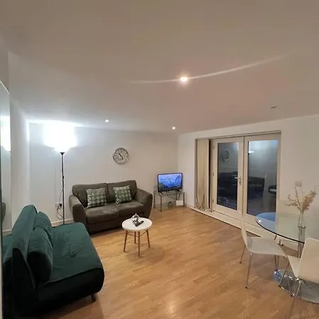 Apartment New Build 2 Bedroom With 2 Bath, London