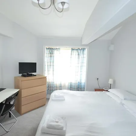 Amber Hotel-suites 3* London