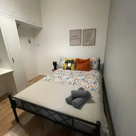 Contemporary Private Near Central *