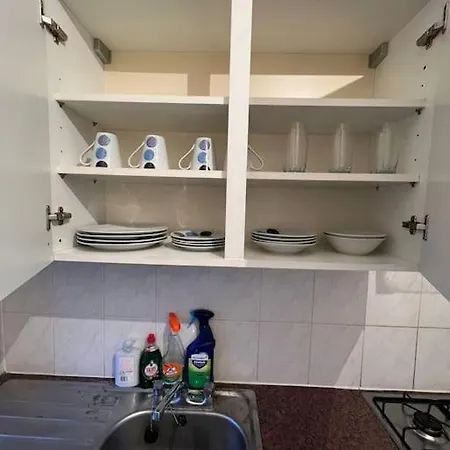 Apartment 003- Lovely 1-bedroom Very Close To