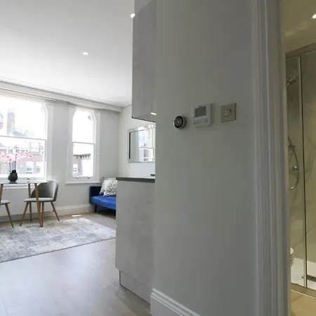 Luxlet - Heart Of Hampstead, *