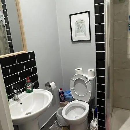 001- Lovely 3-bedroom Very Close To Oxford Street Apartment London