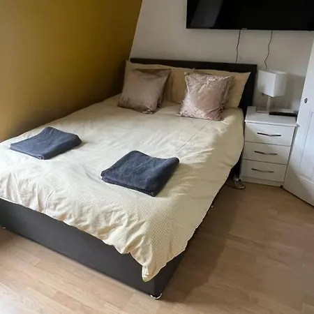 001- Lovely 3-bedroom Very Close To Oxford Street Apartment London