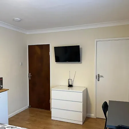 Kensal 2 Guest house London