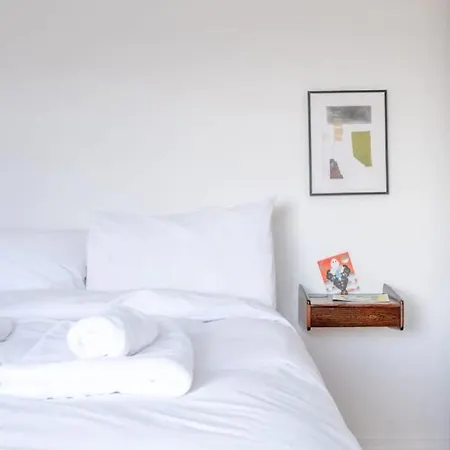 Peaceful 2 Bedroom Flat With Roof Terrace - Hackney