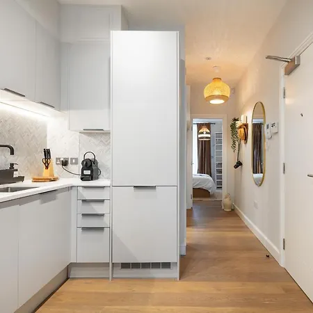 Notting Hill Collection * London