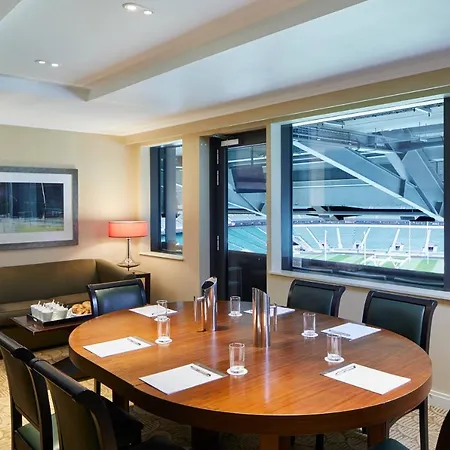 London Stadium Hotel, A Member Of Radisson Individuals