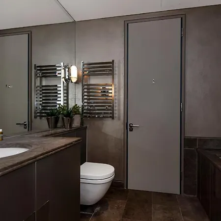 Apartment Oxford Street -west End-great Location