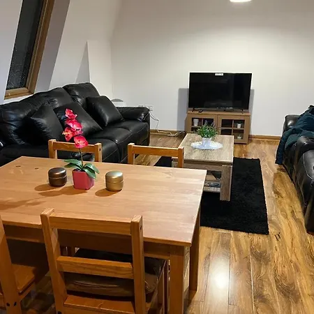 Perfect For Families And Friends - 2 Bedroom In - Peckham Apartment