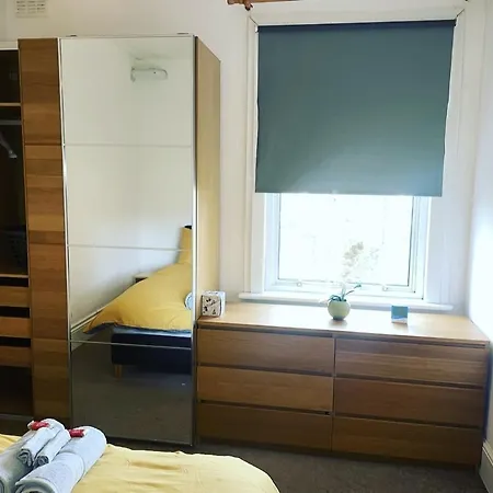 Luxury 1-bed With Stunning Views Perfect For Short In * London