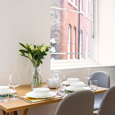 2 Bed 2 Bath Off Regent Street * 런던