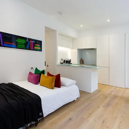 2 Bed 2 Bath Off Regent Street