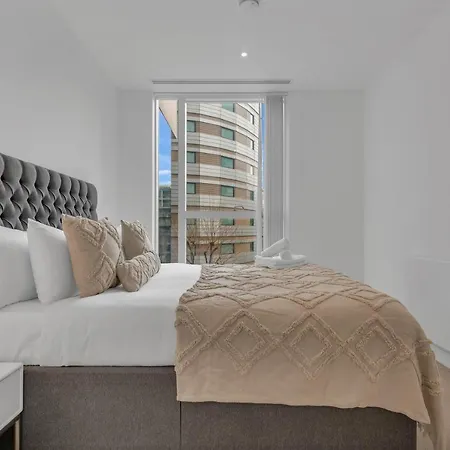 Modern 01 & 02 Bed In Canary Wharf 公寓