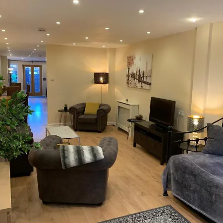 Holiday home Notting Hill 3br Townhouse With Ensuite Bathrooms - Ideal For Families *