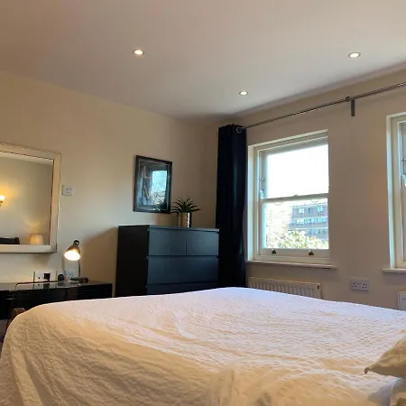 Notting Hill 3br Townhouse With Ensuite Bathrooms - Ideal For Families Holiday home