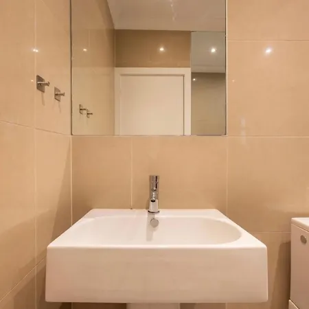 Apartment Cool, Quiet Notting Hill 2 Bed *