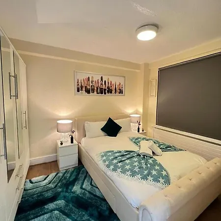 Comfy 2 Bedroom Flat Edgware Road Apartamento *