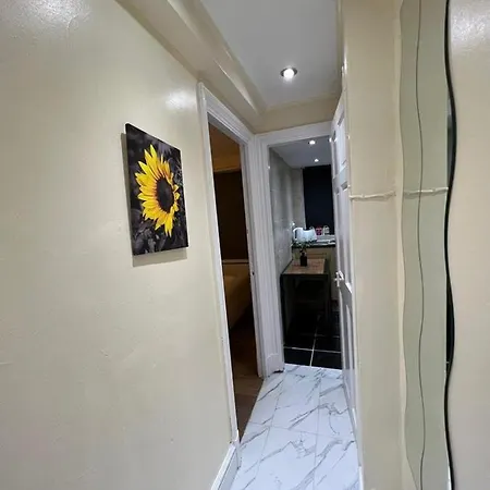 Apartamento Comfy 2 Bedroom Flat Edgware Road *