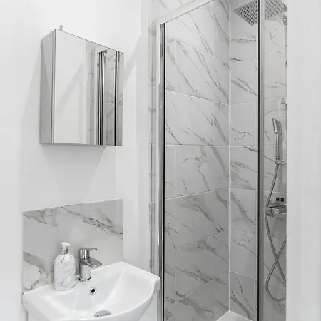 Livestay-modern Studio In Zone 2 * London