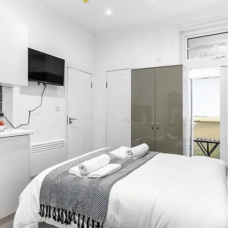 Livestay-modern Studio In Zone 2 Apartment