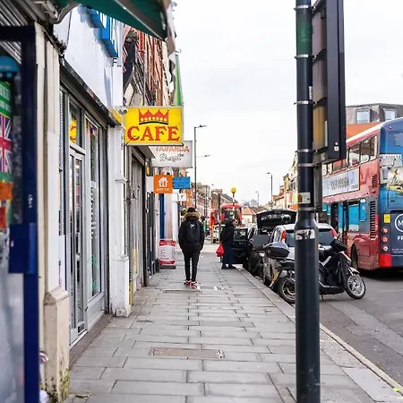Livestay-modern Studio In Zone 2 * London
