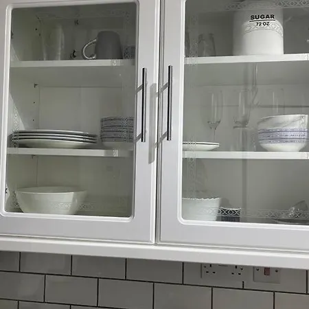 Ground Floor One Bedroom Bayswater Central