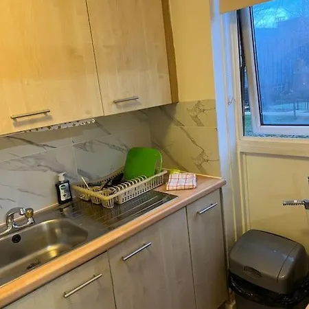 016- 1 Bedroom Church Street F31 Apartment *