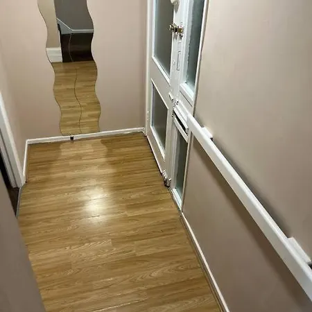 Apartment 016- 1 Bedroom Church Street F31 *