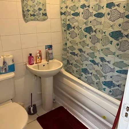 016- 1 Bedroom Church Street F31 Apartment
