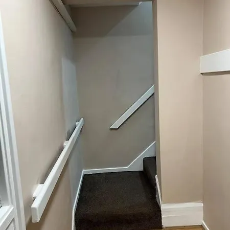 016- 1 Bedroom Church Street F31 Apartment *