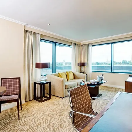 London Stadium Hotel, A Member Of Radisson Individuals 4*