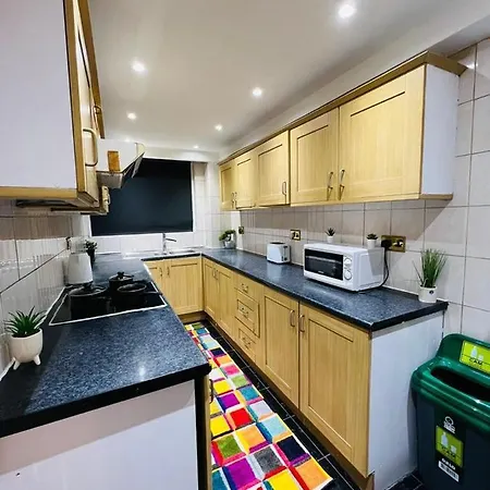 Comfy 2 Bedroom Flat Edgware Road London