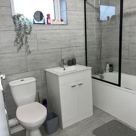 Lovely One Bedroom Apartment