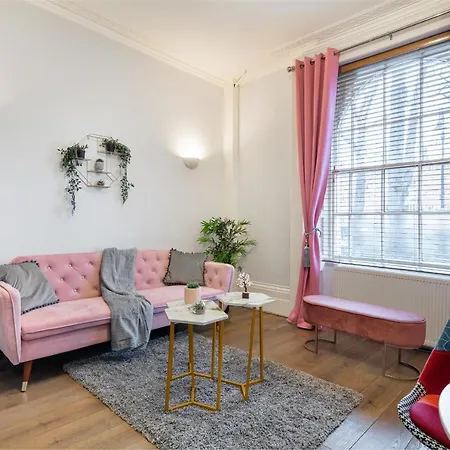 Cosy Flat In Apartment *