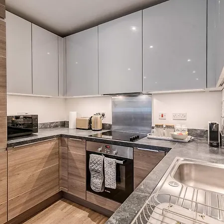 Apartment Modern Surrey Quays Flat *