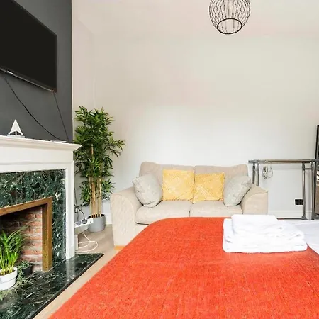 Cozy Private Homestay London