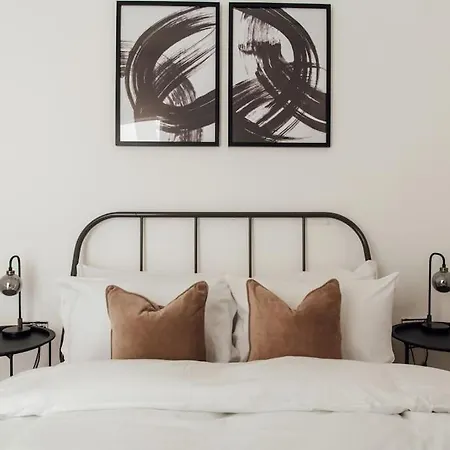 Stylish 2 Bedroom Flat In Ilford, London Apartment Ilford