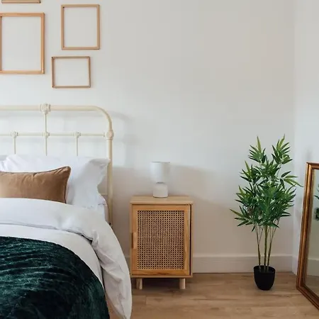 Cosy 2 Bedroom Flat In Ilford, London Apartment