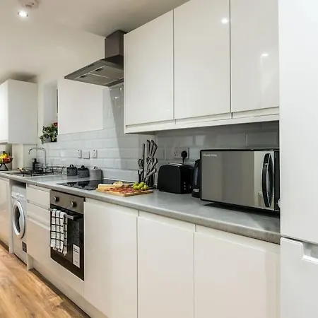 Apartment Modern 2 Bed In Croydon- Photo Id Required Thornton Heath