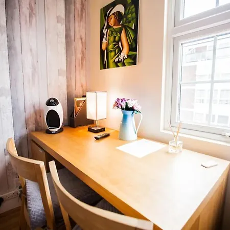 Apartment Immaculate In