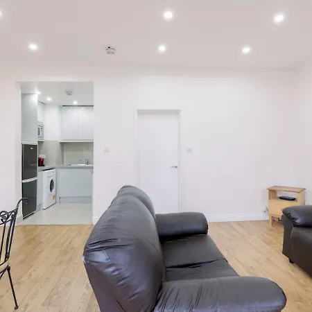 Pass The Keys Family In The Heart Of Bayswater London