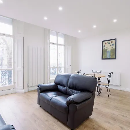 Pass The Keys Family In The Heart Of Bayswater * London