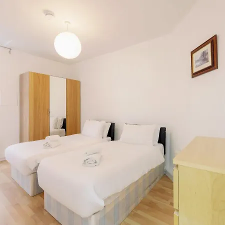 Pass The Keys Family In The Heart Of Bayswater Apartment