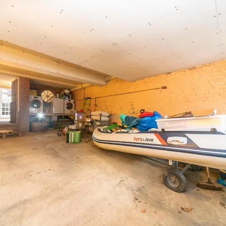 Pass The Keys Cosy River House With Beautiful Views * Kingston upon Thames (Greater London)