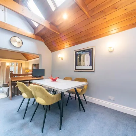 Pass The Keys Cosy River House With Beautiful Views Holiday home
