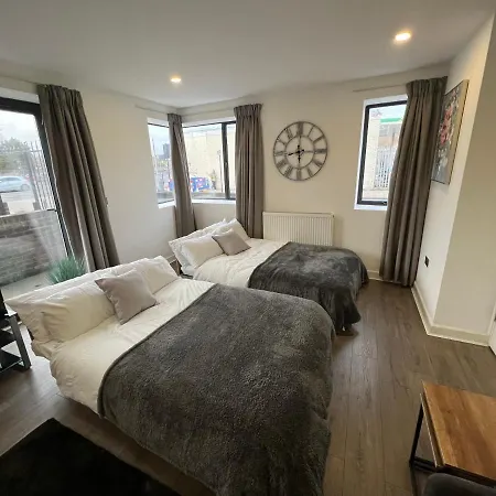 3bed Flat 3wc And Great Location Near Excel City Airport O2 And Canning Town Station * London