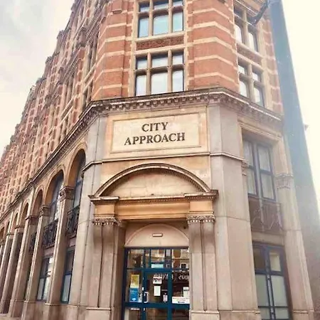 Large 3 Bed 3 Bathrooms Penthouse With Terrace And Views In Apartment London