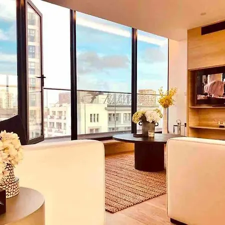 Apartment Large 3 Bed 3 Bathrooms Penthouse With Terrace And Views In London