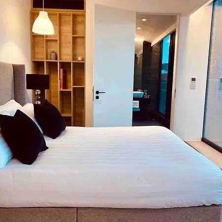 Large 3 Bed 3 Bathrooms Penthouse With Terrace And Views In Apartment